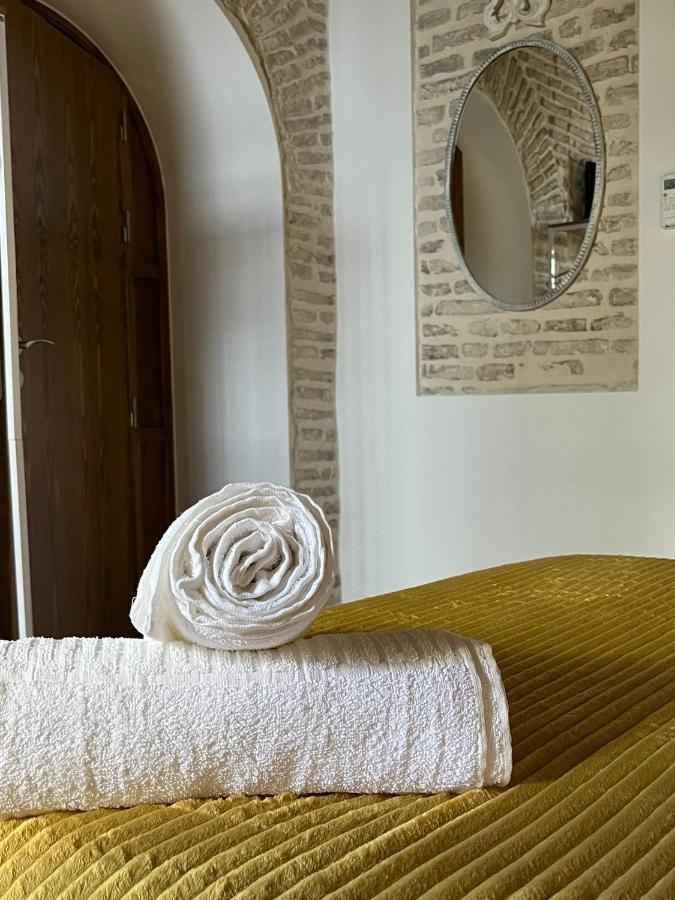 קרמונה Clarisas Suites מראה חיצוני תמונה
